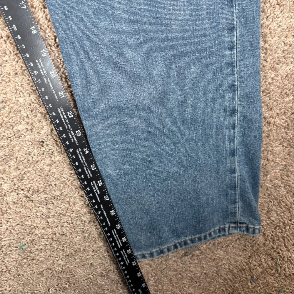 J.Crew Mens Straight Leg Jeans Medium Wash Blue Denim 38x32 Zip Fly Cotton Blend